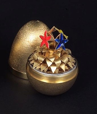 Lot 59 - A SILVER-GILT 'SURPRISE' EGG