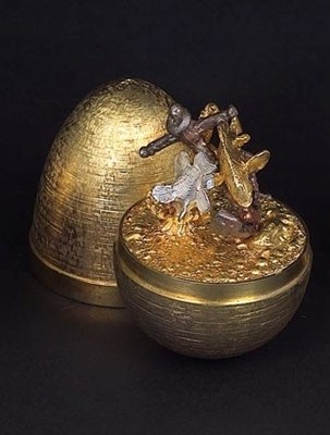 Lot 61 - A SILVER-GILT 'SURPRISE' EGG