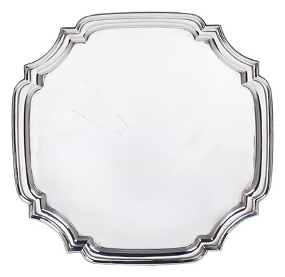 Lot 89 - A GEORGE V SILVER SALVER