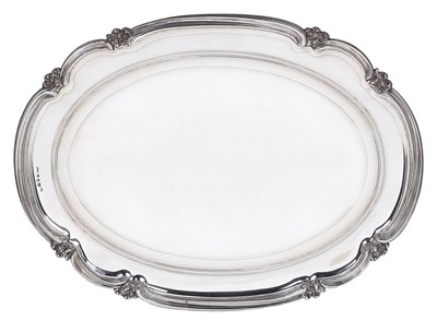 Lot 117 - A VICTORIAN SILVER MEAT DISH