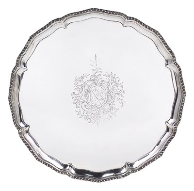 Lot 140 - A GEORGE III SILVER SALVER