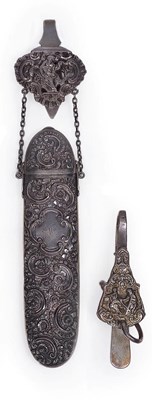 Lot 240 - A VICTORIAN SILVER SPECTACLE CASE WITH BELT HOOK