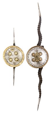 Lot 103 - AN INDIAN PARRYING SHIELD (MADU)