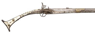 Lot 116 - A 15 BORE BALKAN MIQUELET-LOCK GUN (ARNAULKA)