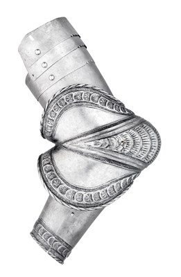 Lot 202 - A RARE NORTH GERMAN EMBOSSED AND ETCHED VAMBRACE FOR THE LEFT ARM