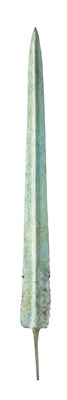 Lot 100 - A NORTH-WEST PERSIAN BRONZE SHORTSWORD, LURISTAN, CIRCA 1000 B. C.