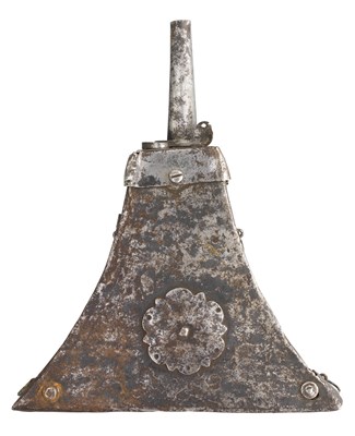Lot 217 - **AN ITALIAN MUSKETEER'S POWDER-FLASK